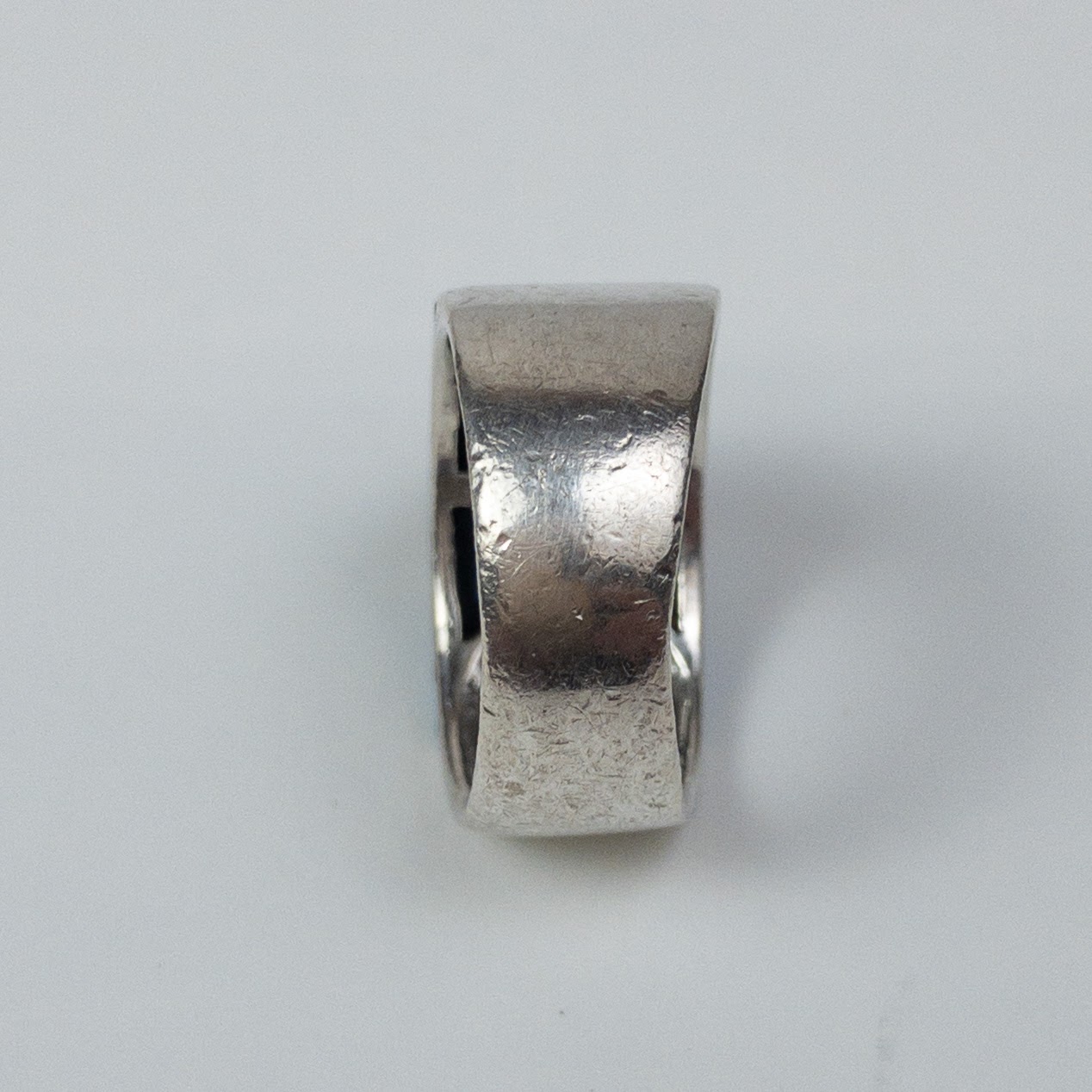 Sterling Silver Interlocking C Ring