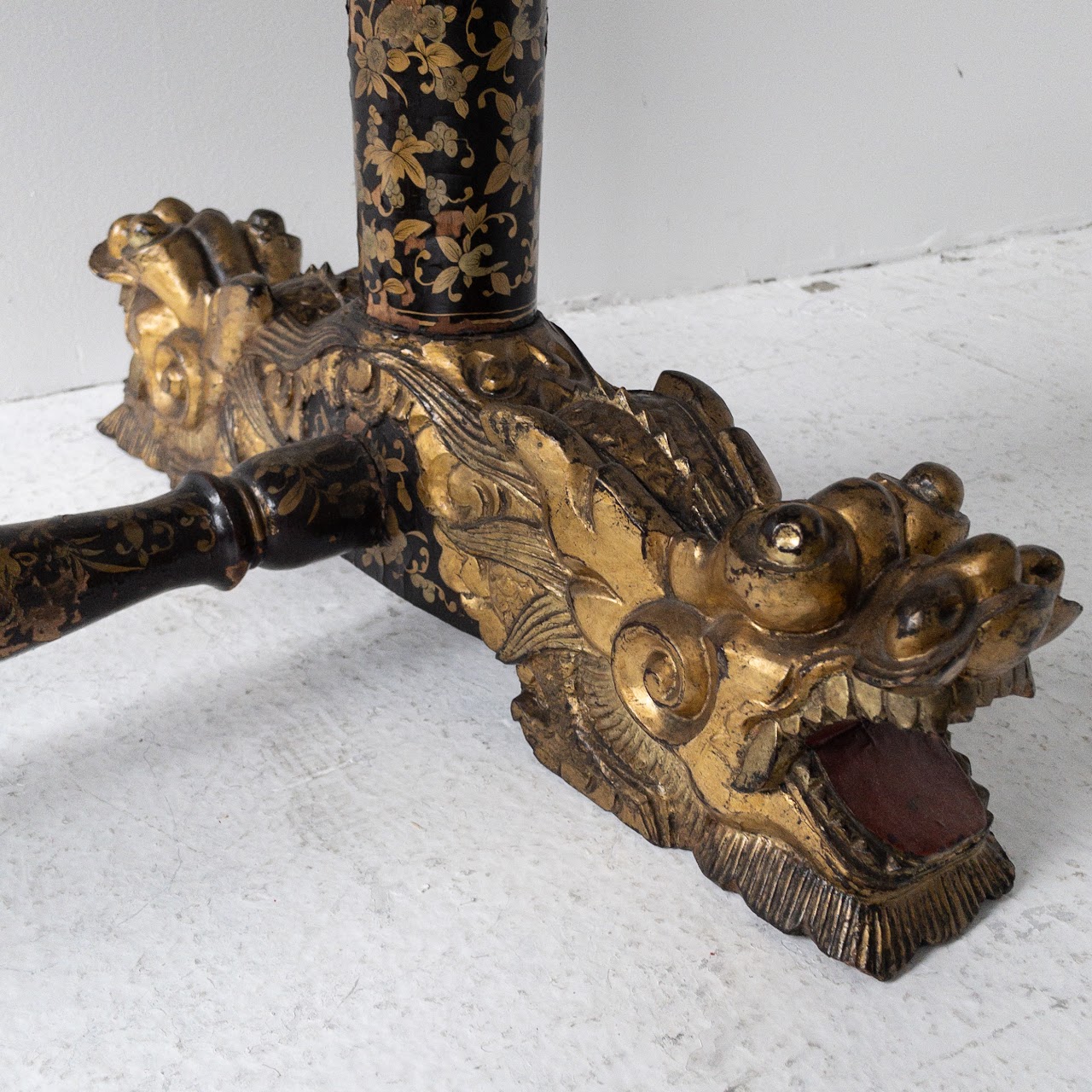 19th Century Chinoiserie Dragon Footed Chinese Export Sewing Table