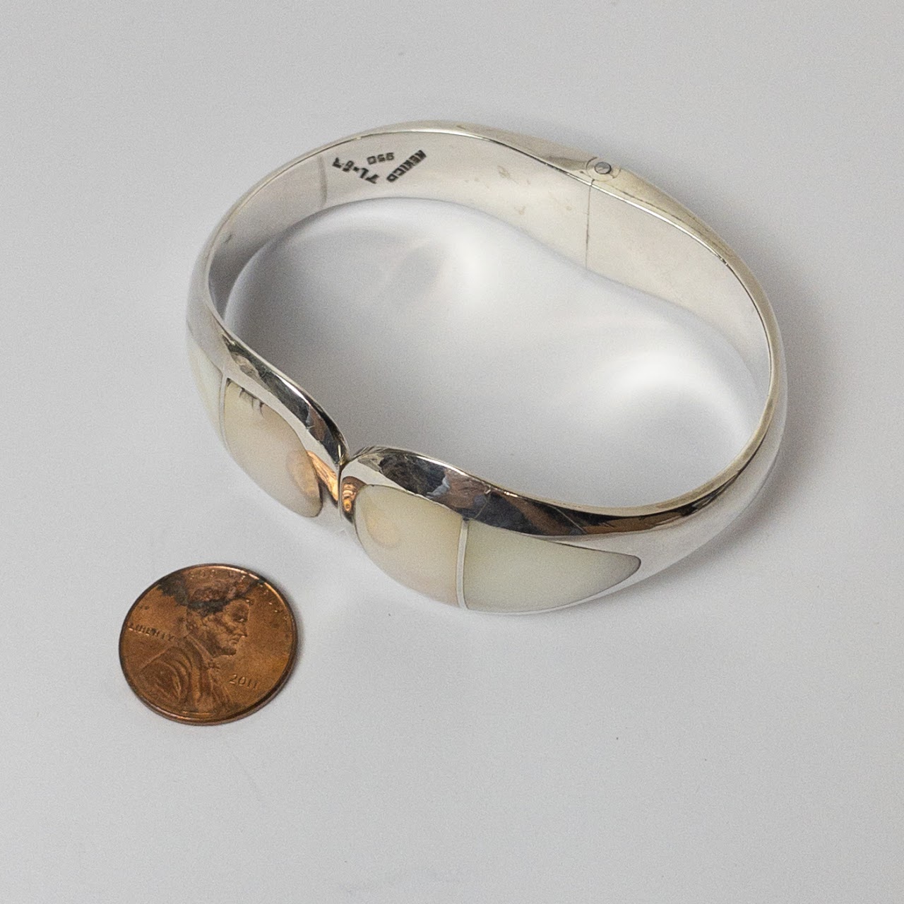 Sterling Silver & Mother of Pearl Bangle Bracelet