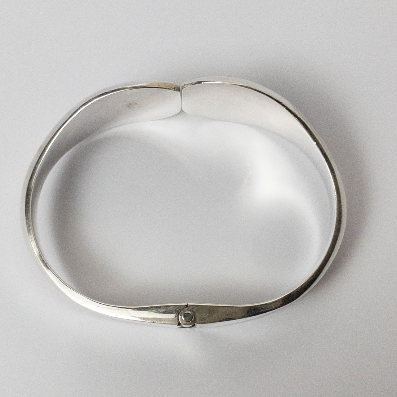 Sterling Silver & Mother of Pearl Bangle Bracelet