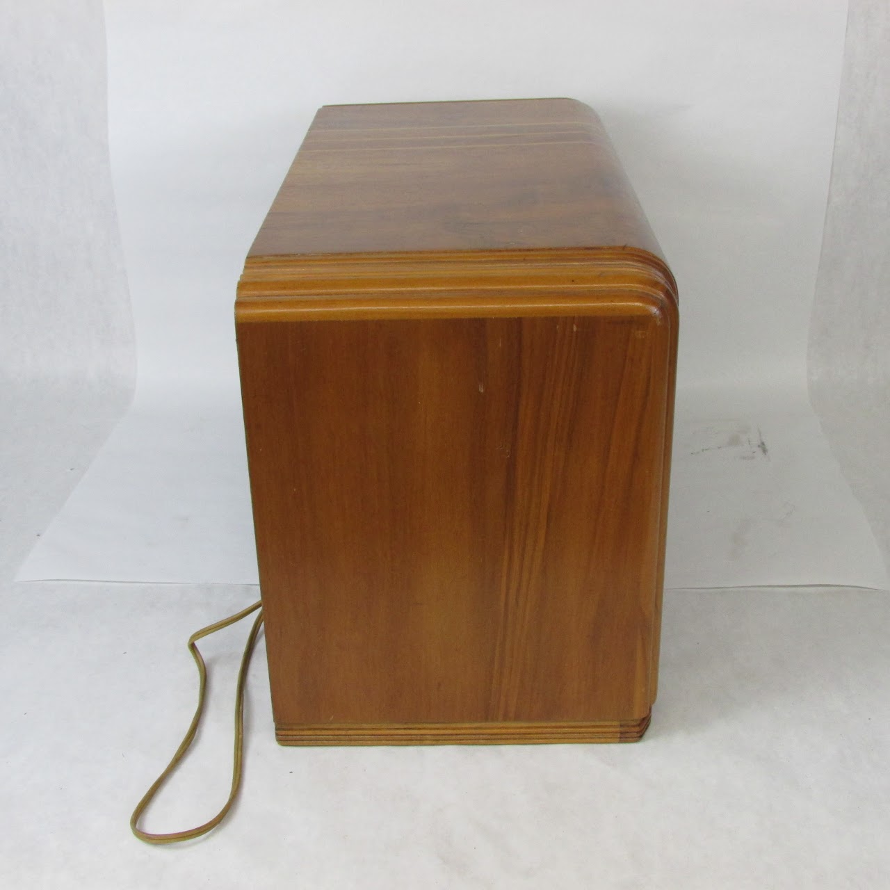 Zenith Long Distance Table Radio Model 5S119