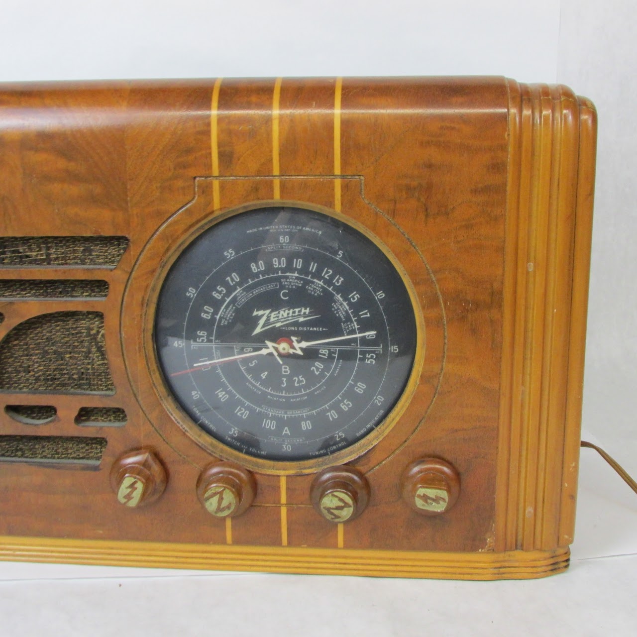 Zenith Long Distance Table Radio Model 5S119