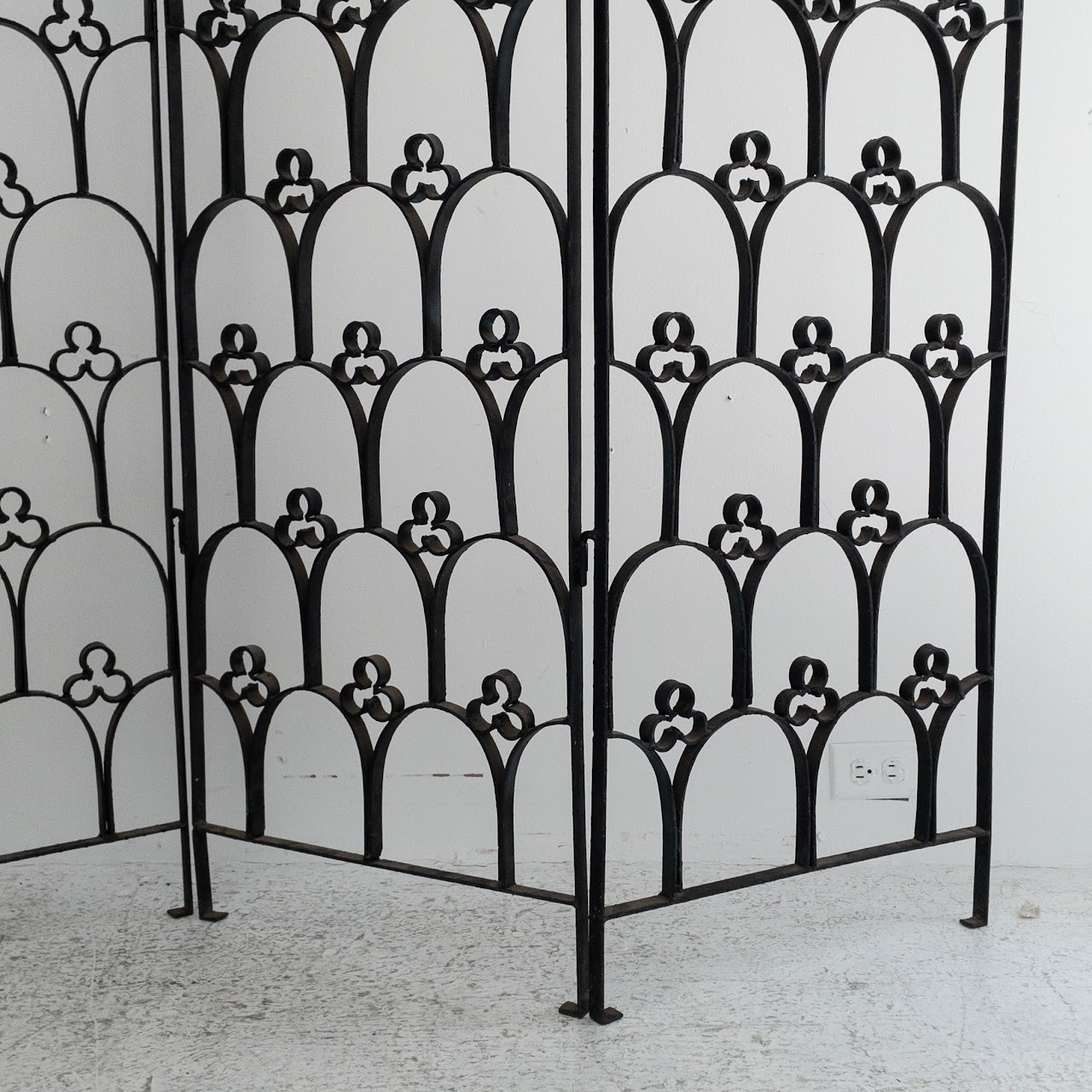 English Gothic Style Iron Three-Panel Gate