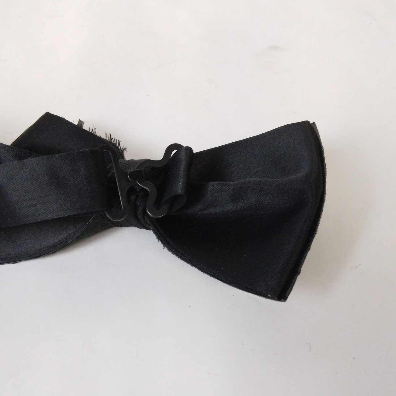 Brackish Peacock Feather Bow Tie
