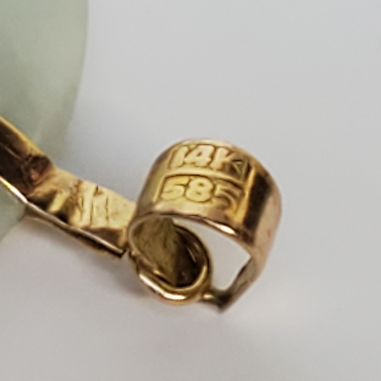 14K Gold & Opaque Stone Pendant