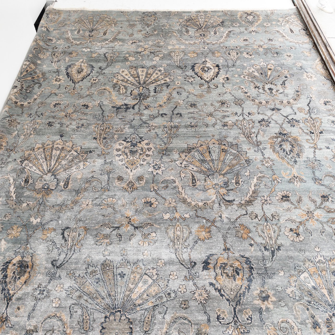 Silk & Wool Fan & Floral Carpet