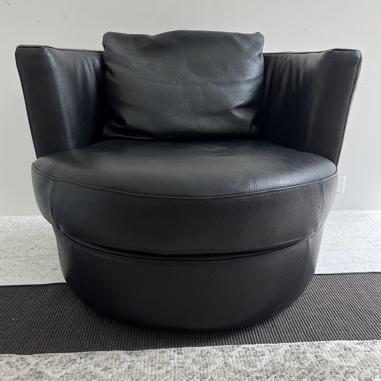 Italsofa Leather Swivel Chair