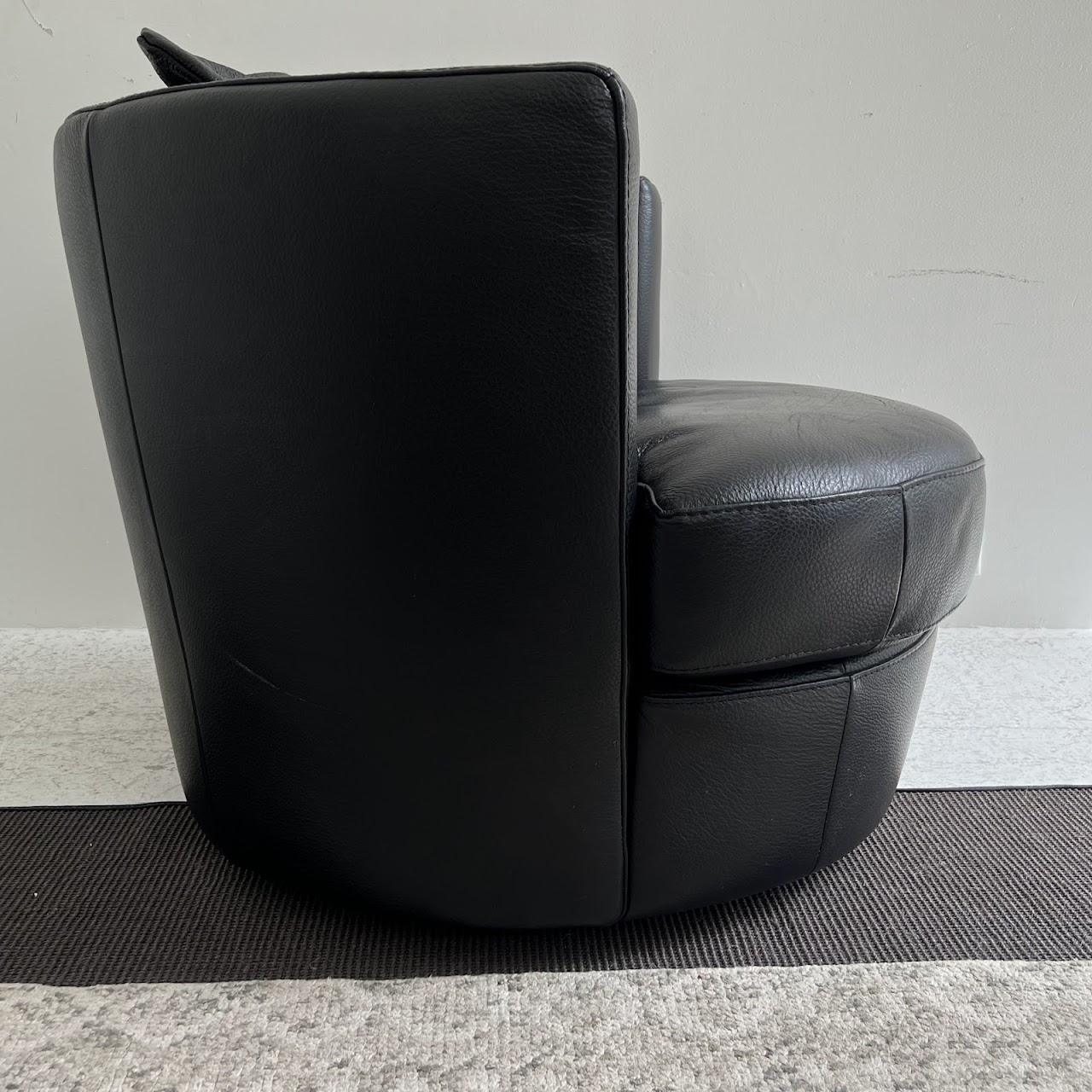 Italsofa Leather Swivel Chair