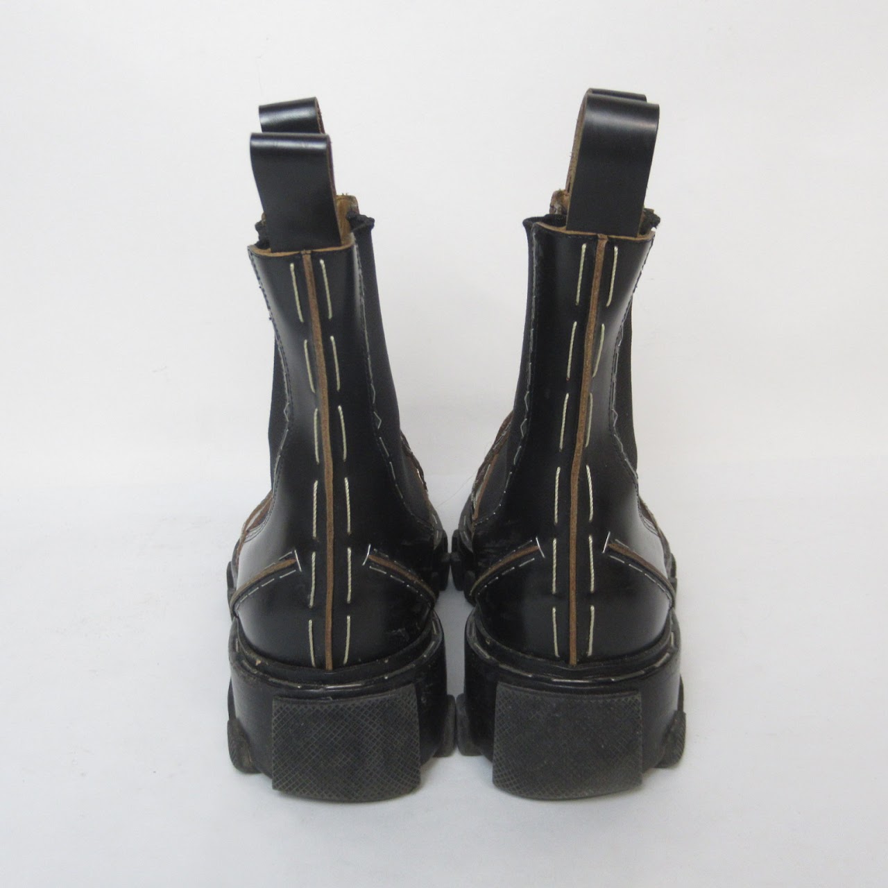 Balenciaga Lug Sole Chelsea Boots