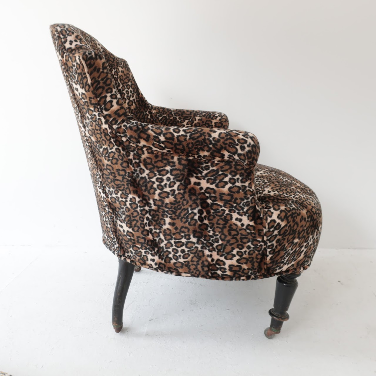 Vintage Tufted Leopard Chair