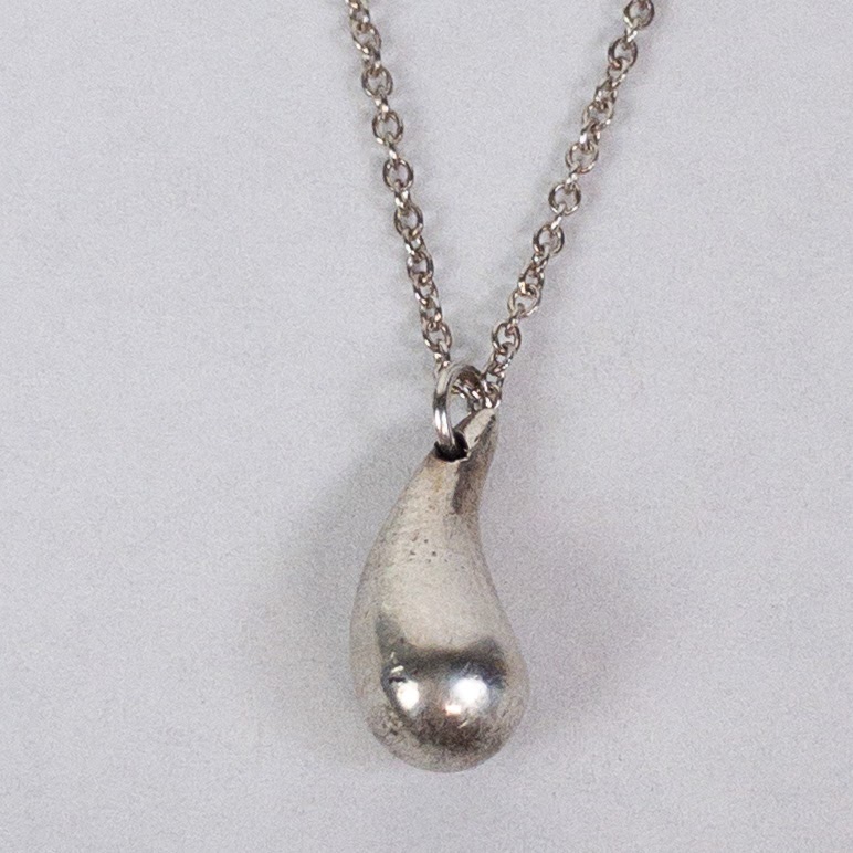 Tiffany & Co. Sterling Silver Elsa Peretti Teardrop Necklace