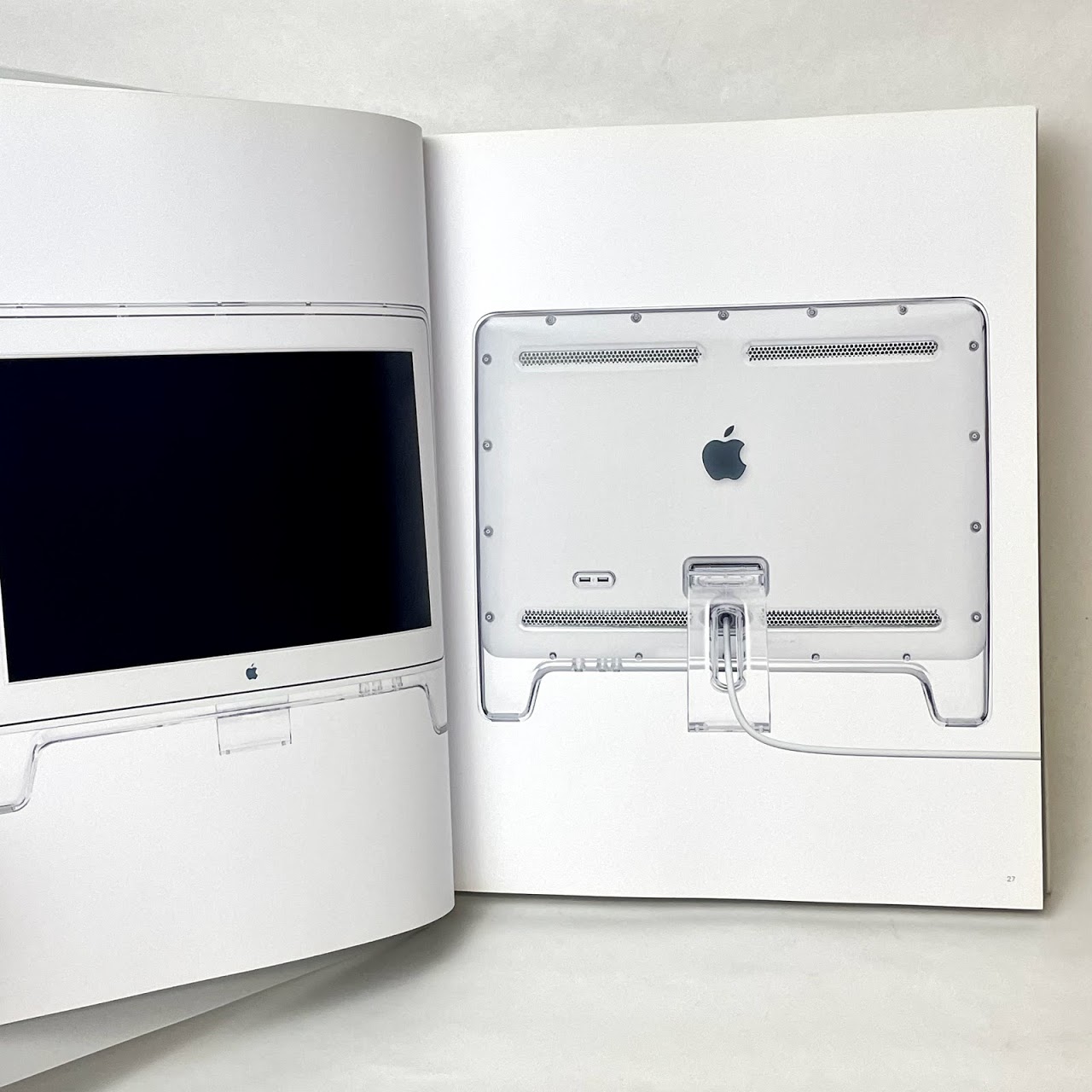 Designed by Apple in California Book 260x324mm