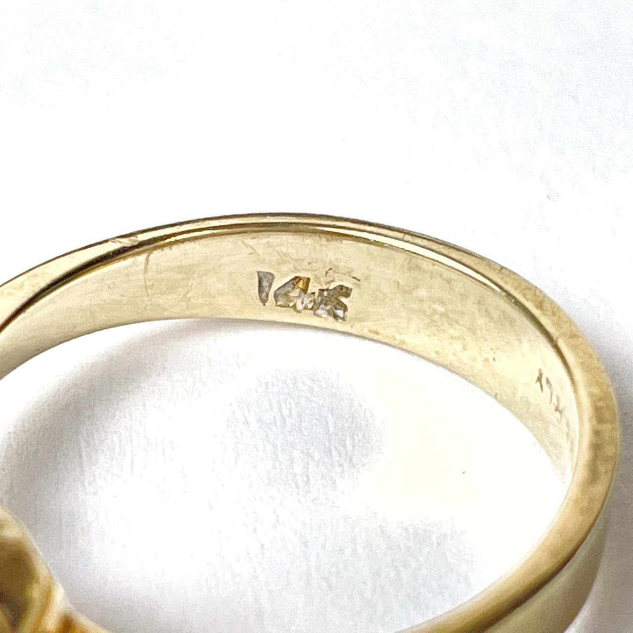 14K Gold and Clear Stone Ring