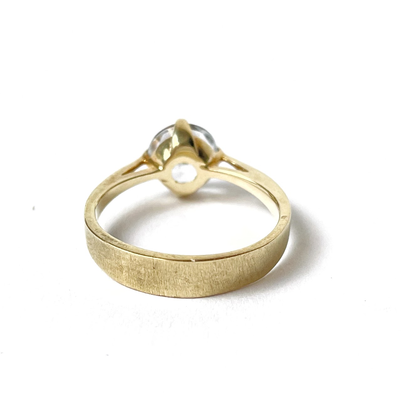 14K Gold and Clear Stone Ring