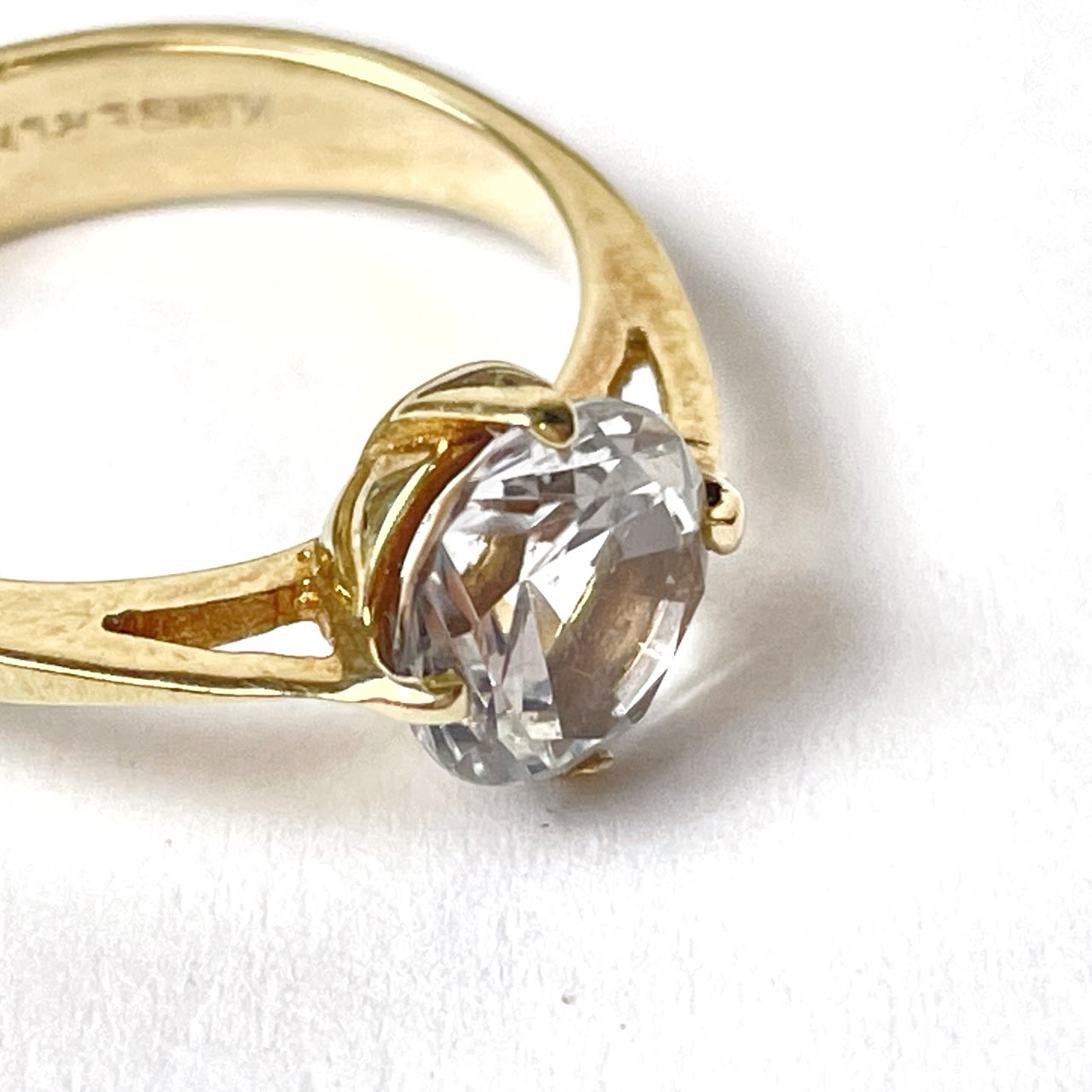 14K Gold and Clear Stone Ring