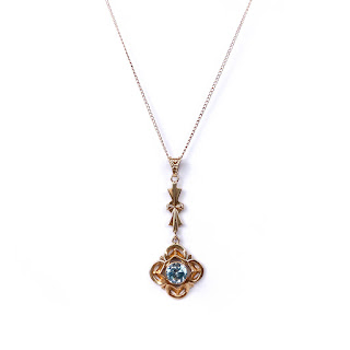14K Gold  & Blue Stone Flower Pendant Necklace