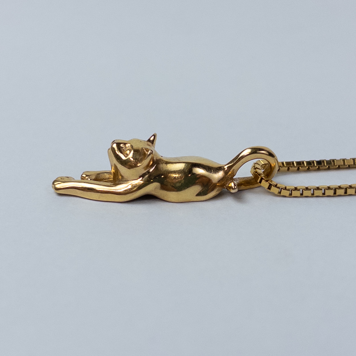 14K Gold  Stretching Cat Pendant Necklace