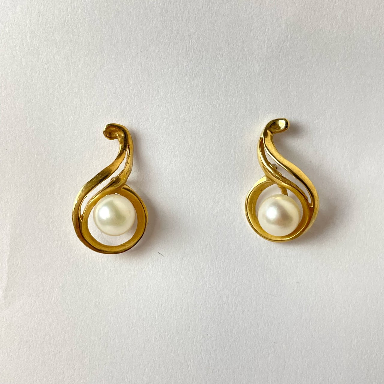 14K Gold & Pearl Earrings