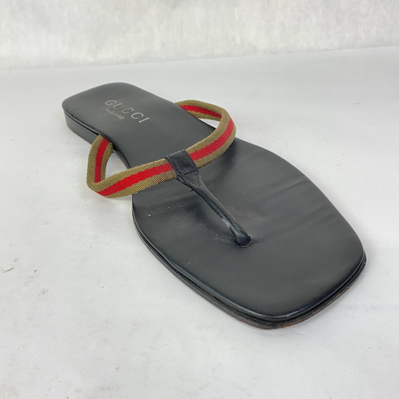 Gucci Leather Stripe Flip-Flops