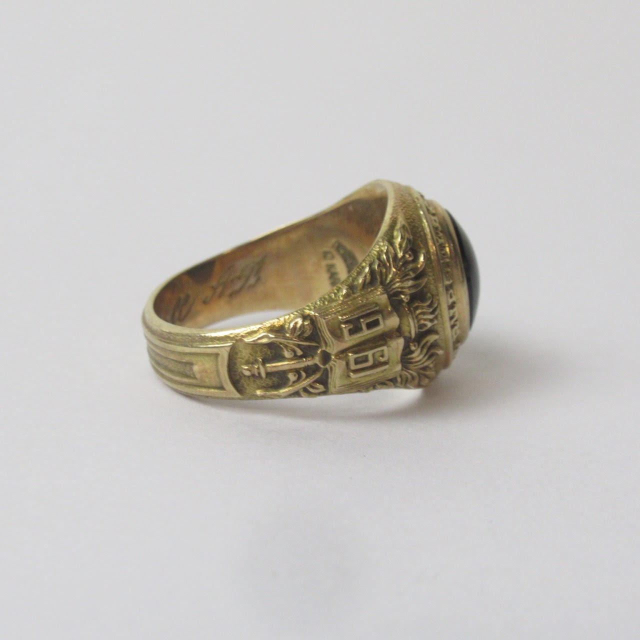 10k Gold & Black Stone  Vintage Class Ring