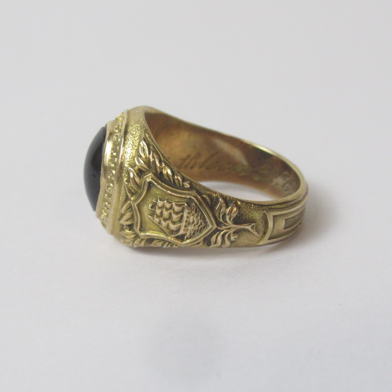 10k Gold & Black Stone  Vintage Class Ring