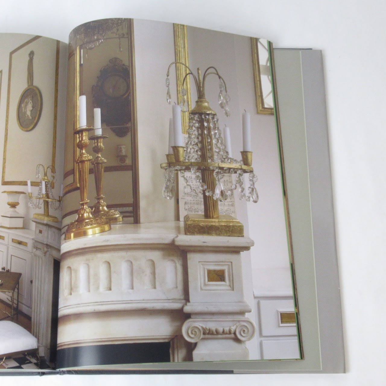 Parisian Interiors: Bold, Elegant, Refined Book