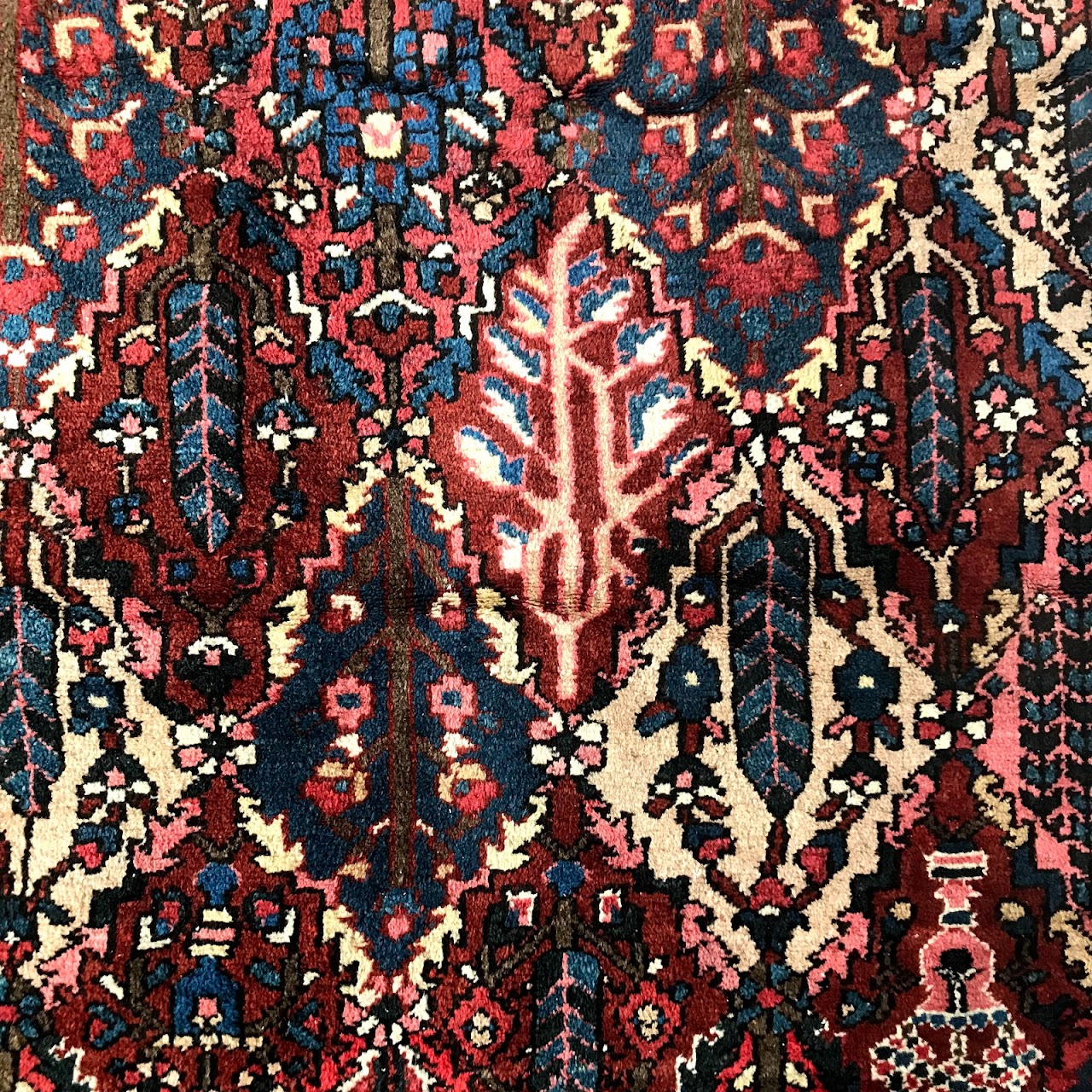 Wool Floral Diamond Carpet