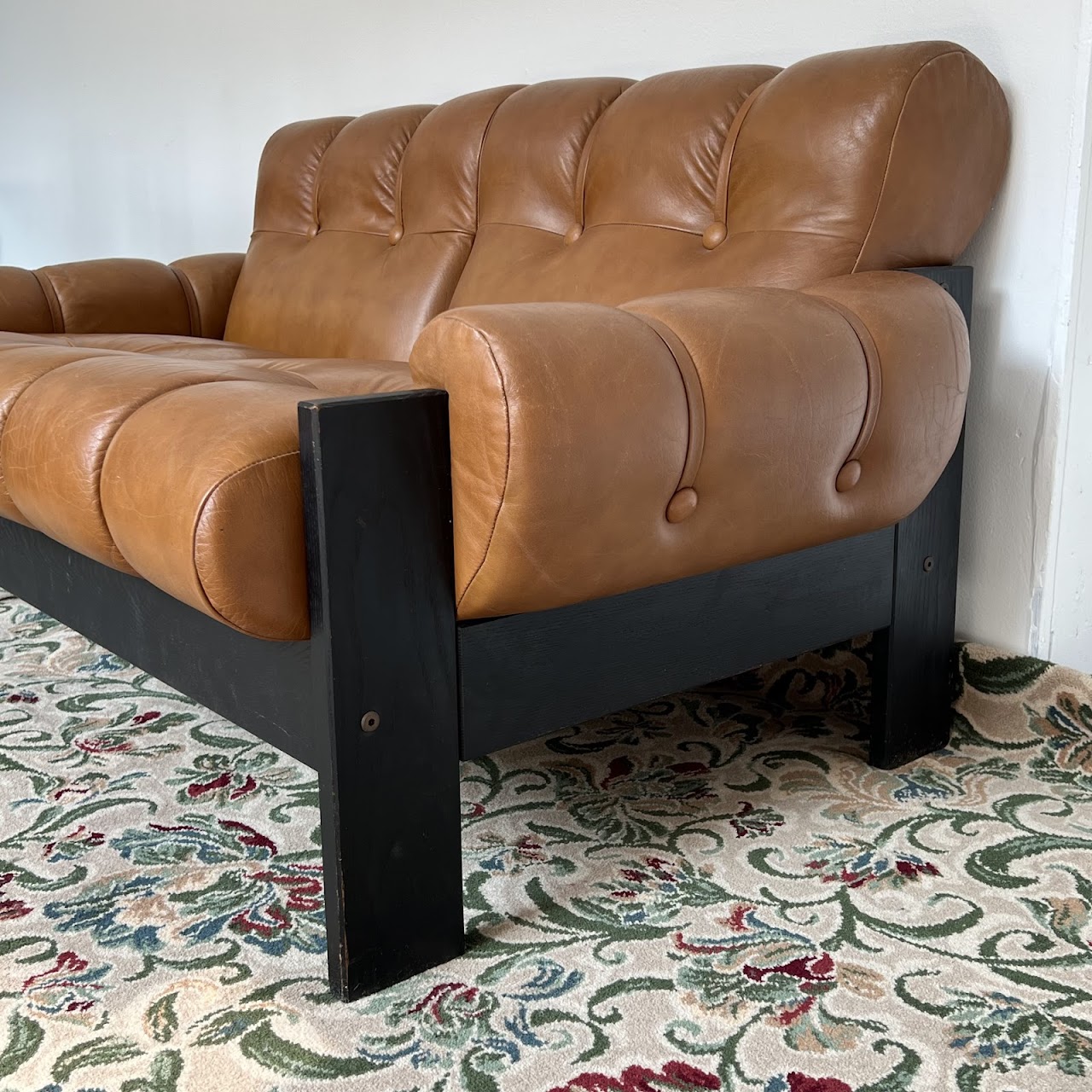 Uu-Vee Kaluste Oy Modernist Finnish Oak and Leather Settee