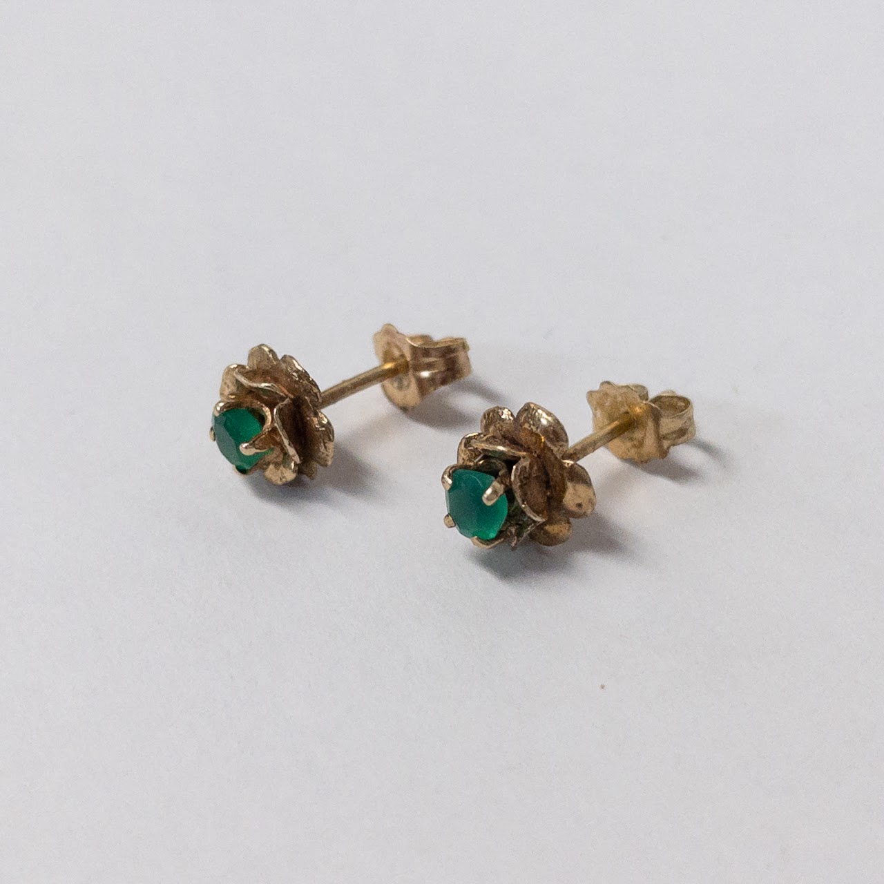 14K Gold Green Stone Floral Stud Earrings