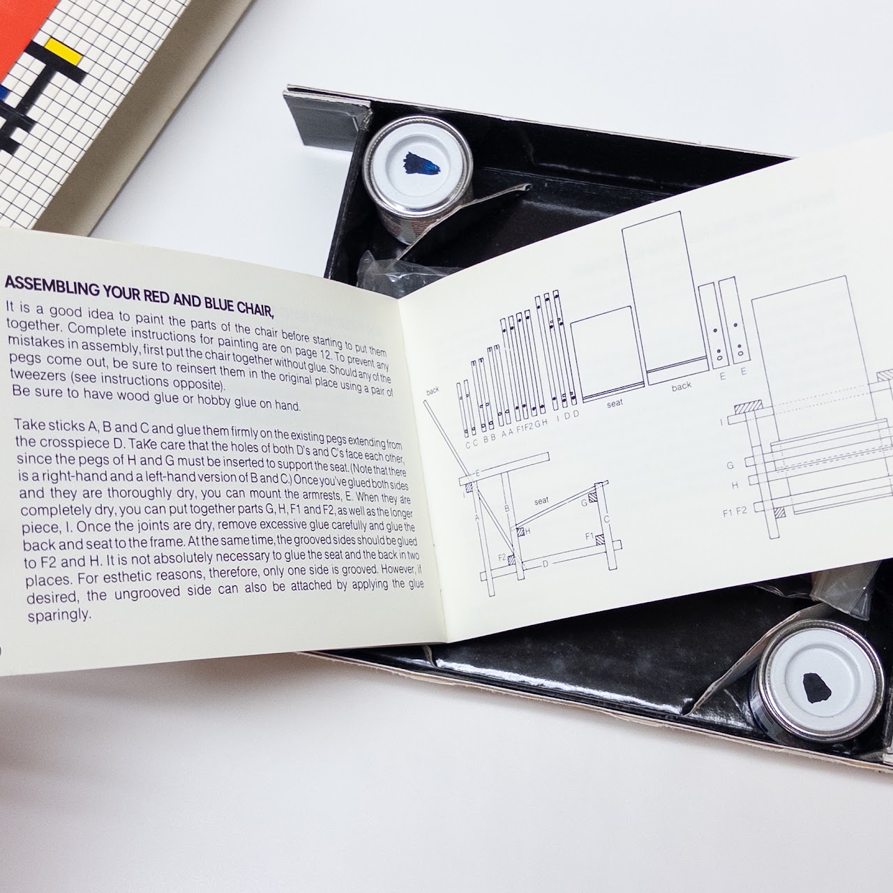 Gerrit Thomas Rietveld Red and Blue Chair Model Kit Scale 1:6, 1983