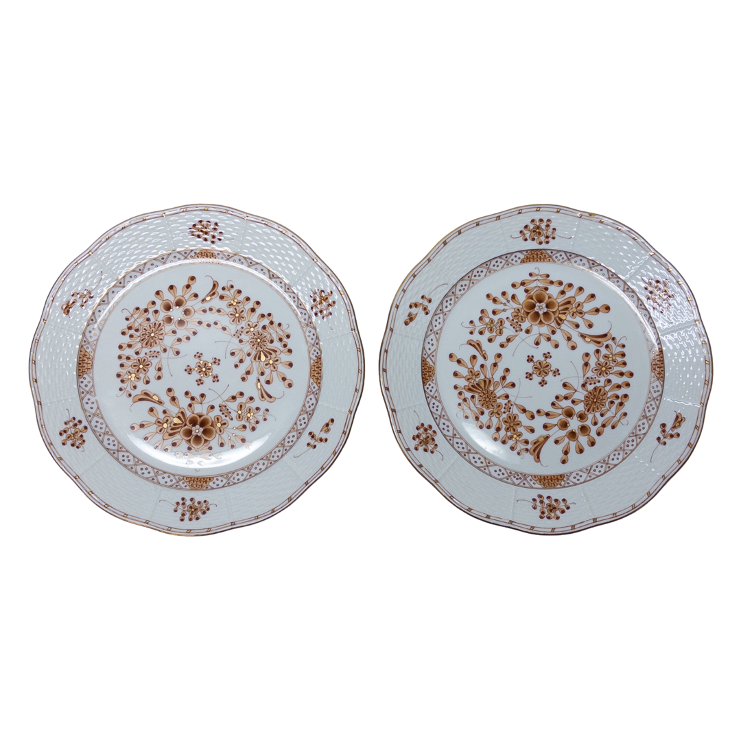 Herend Waldstein Marron Porcelain Dinner Plate Pair