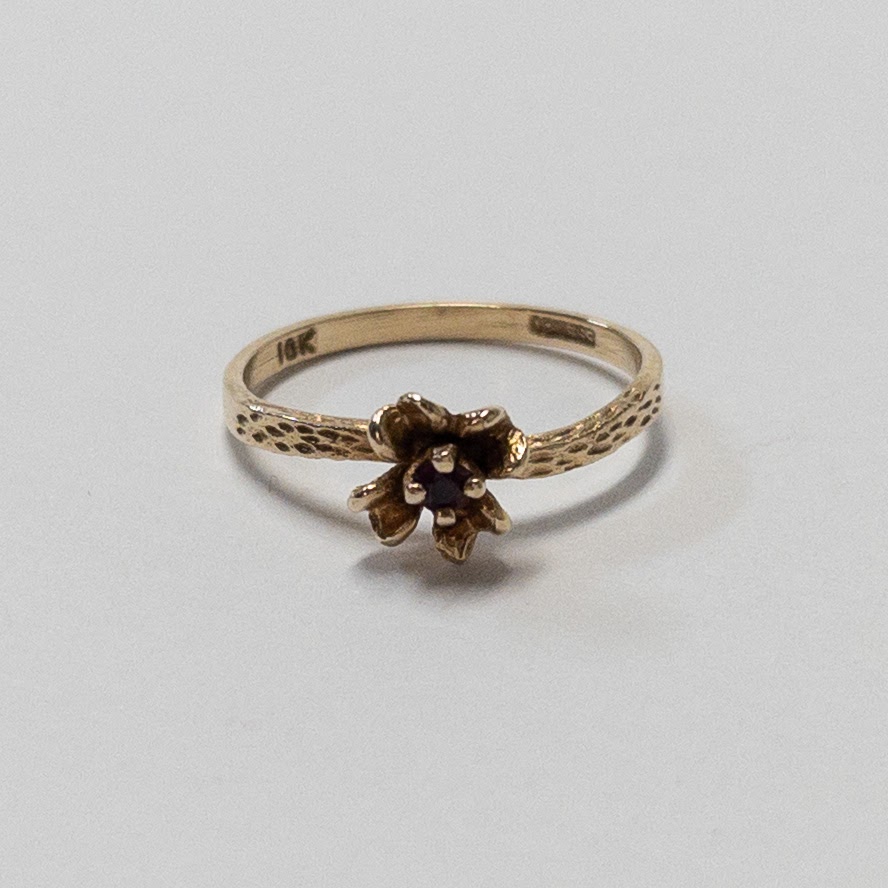 10K Gold Garnet Ring   C1cbe96e Ec71 4ab8 A7f7 A08f6be14ad7.JPG