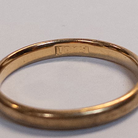 18K Gold Wedding Band