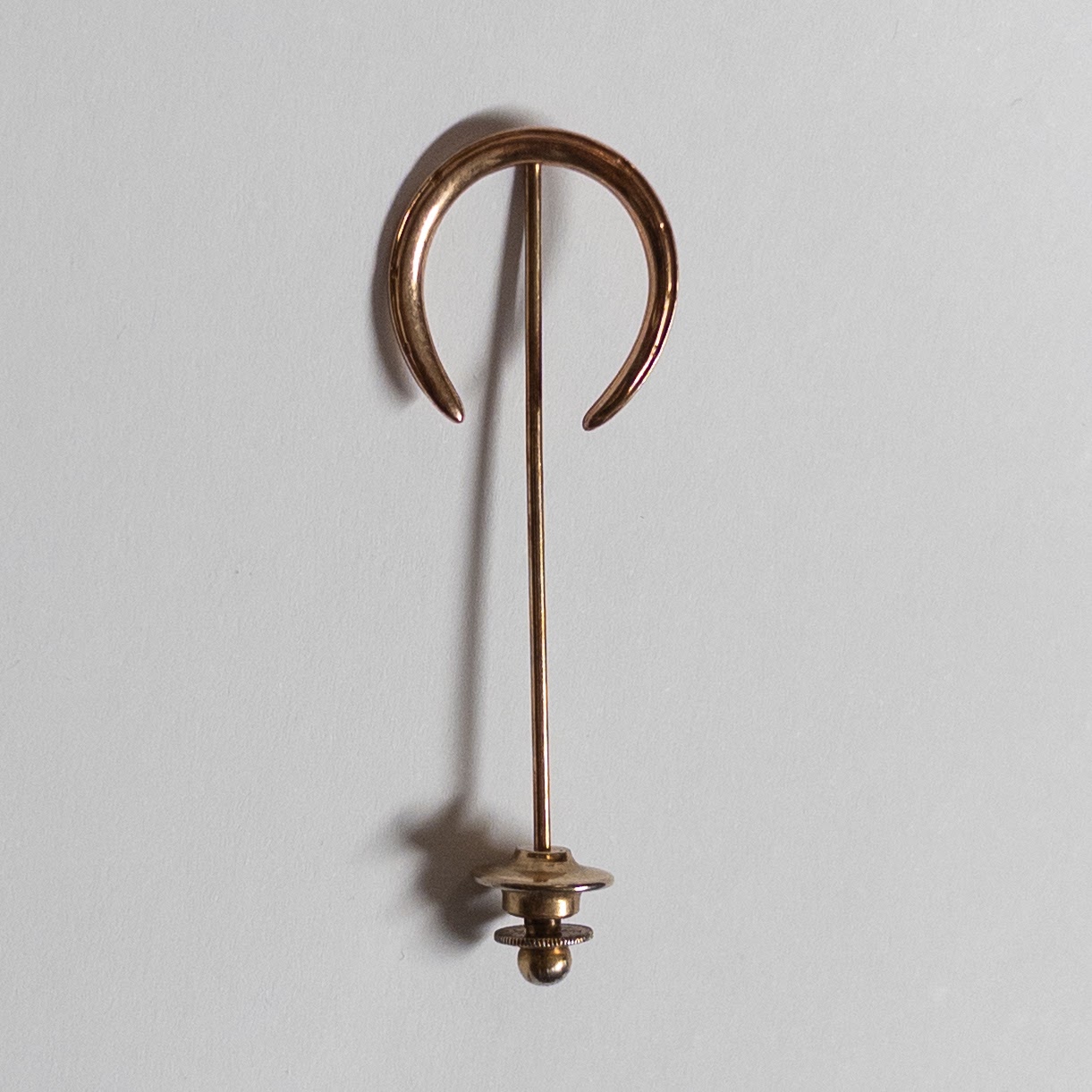 14K Gold Horseshoe Hat Pin