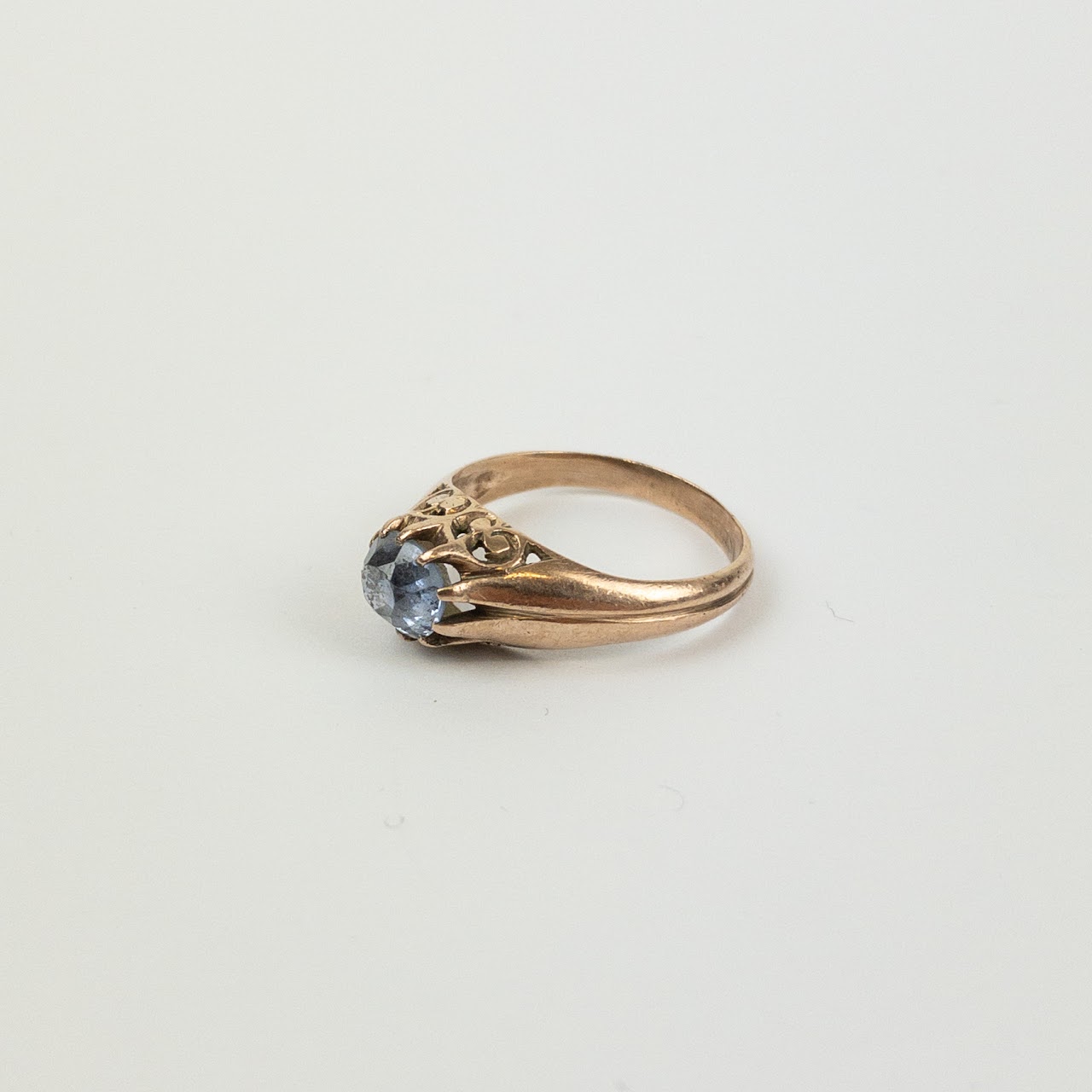 Vintage 10K Gold Aqua Solitaire Ring