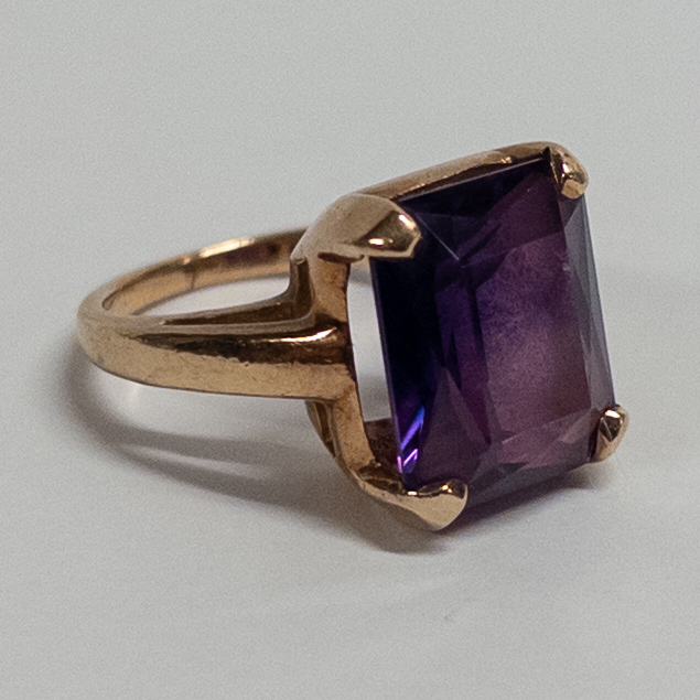 10K Gold Ring with Purple Sapphire