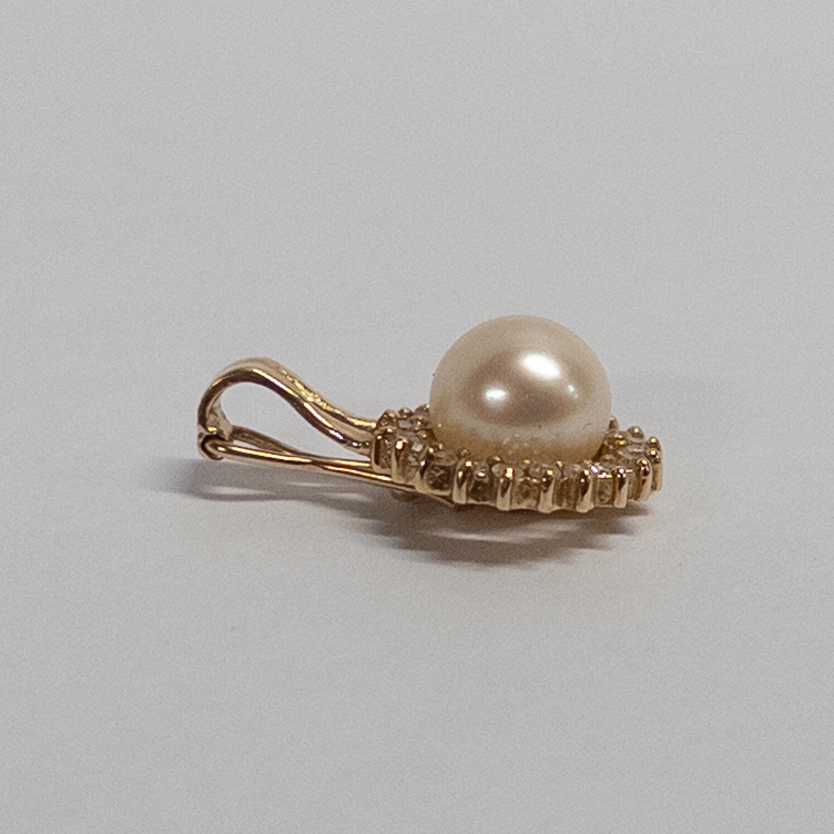 14K Gold Pendant with Pearl Solitaire and Diamonds