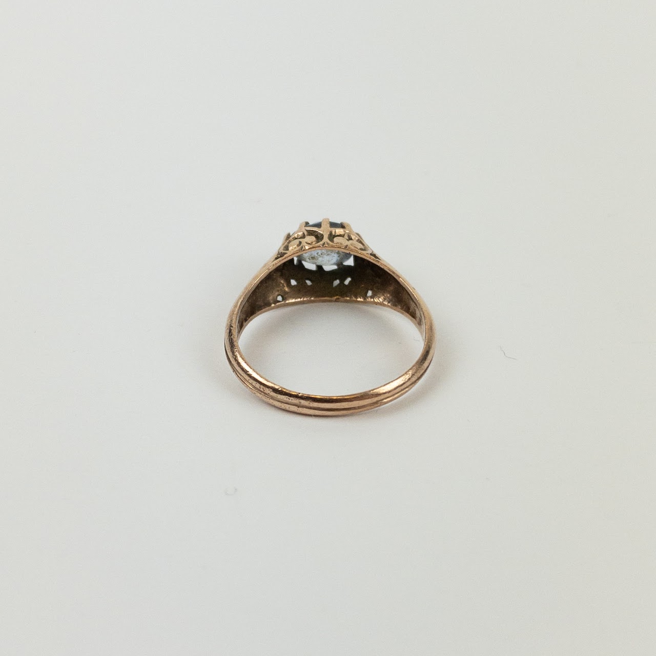 Vintage 10K Gold Aqua Solitaire Ring