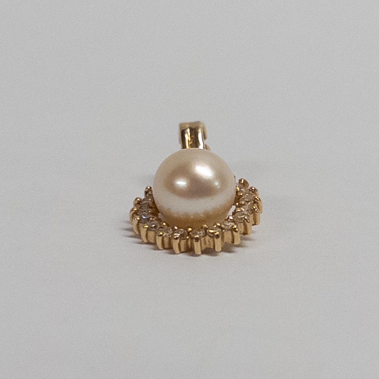 14K Gold Pendant with Pearl Solitaire and Diamonds