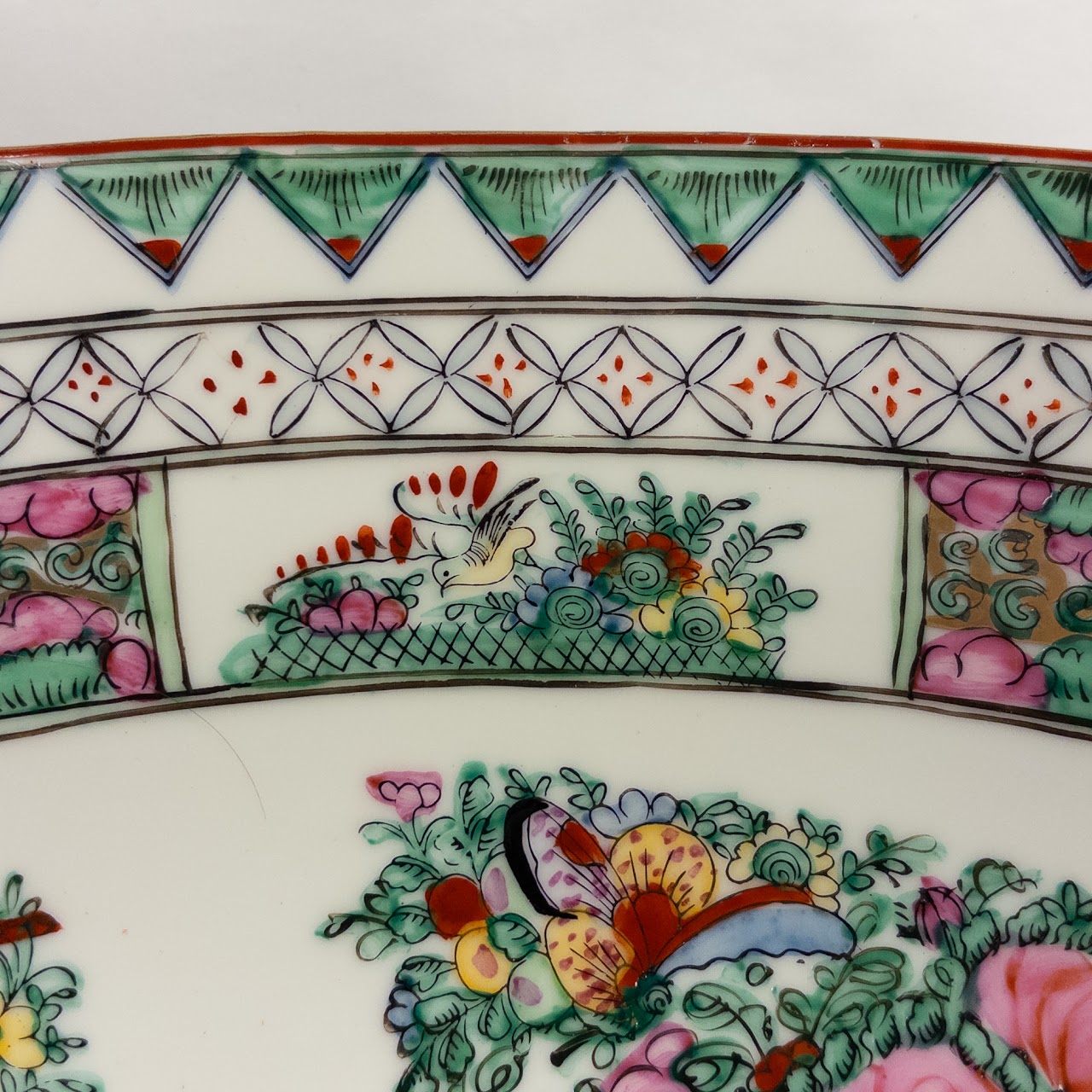 Large Canton Chinese Famille Rose Soup Tureen