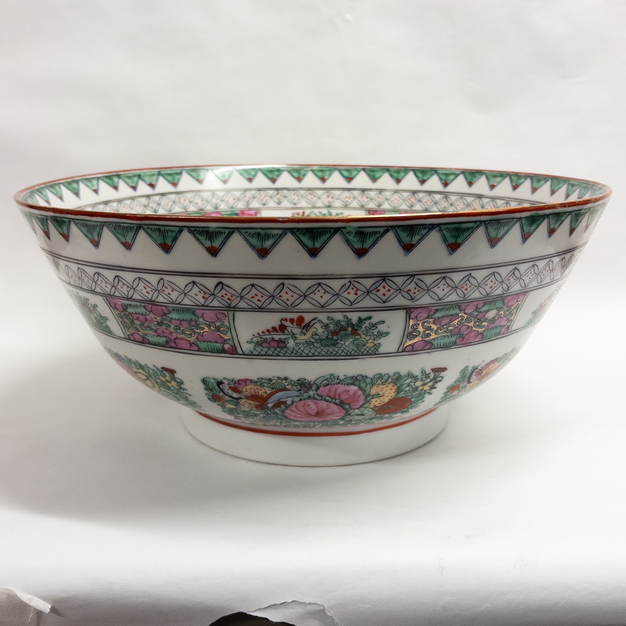 Large Canton Chinese Famille Rose Soup Tureen