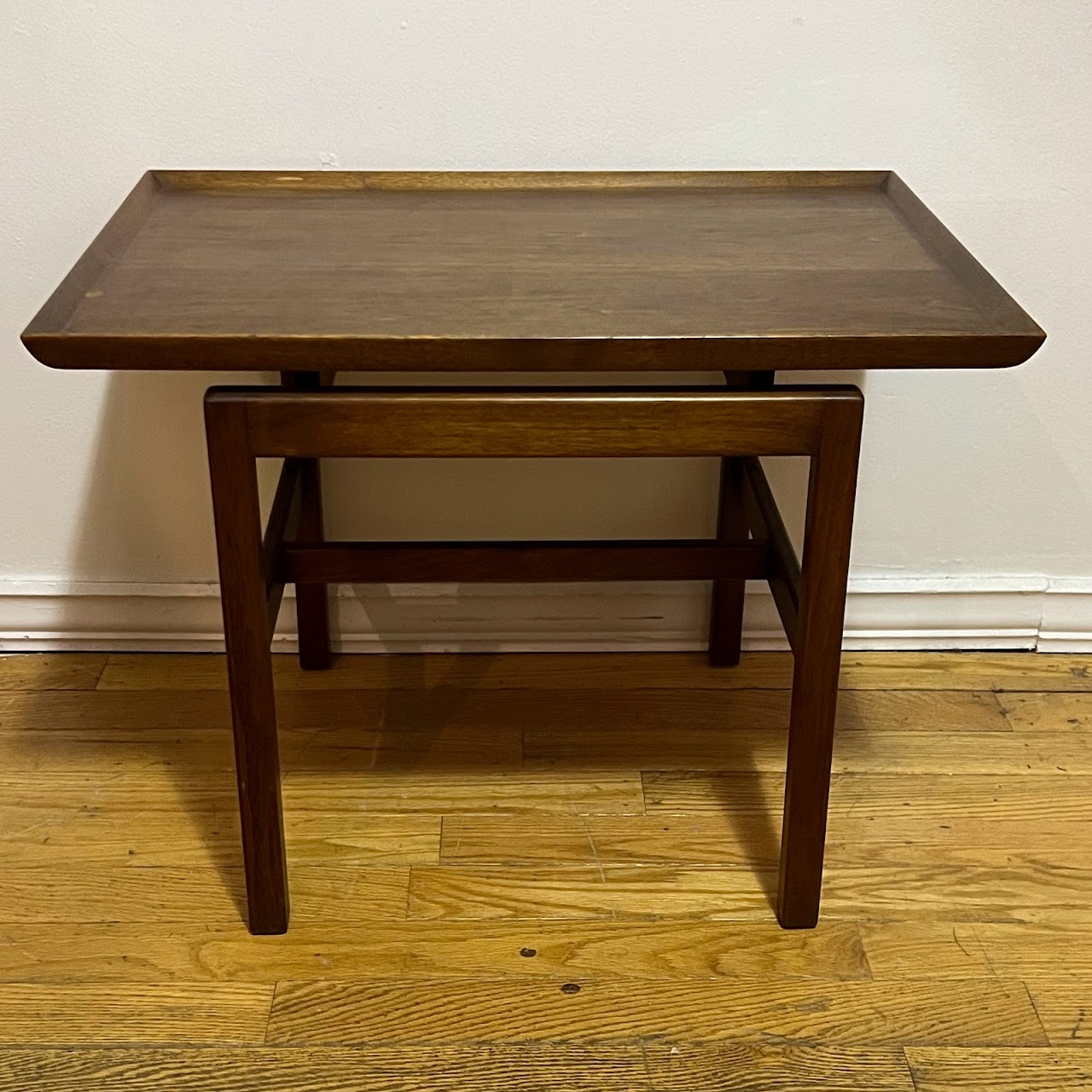 Jens Risom Design Inc. 1960s Walnut Floating Top Side Table Pair