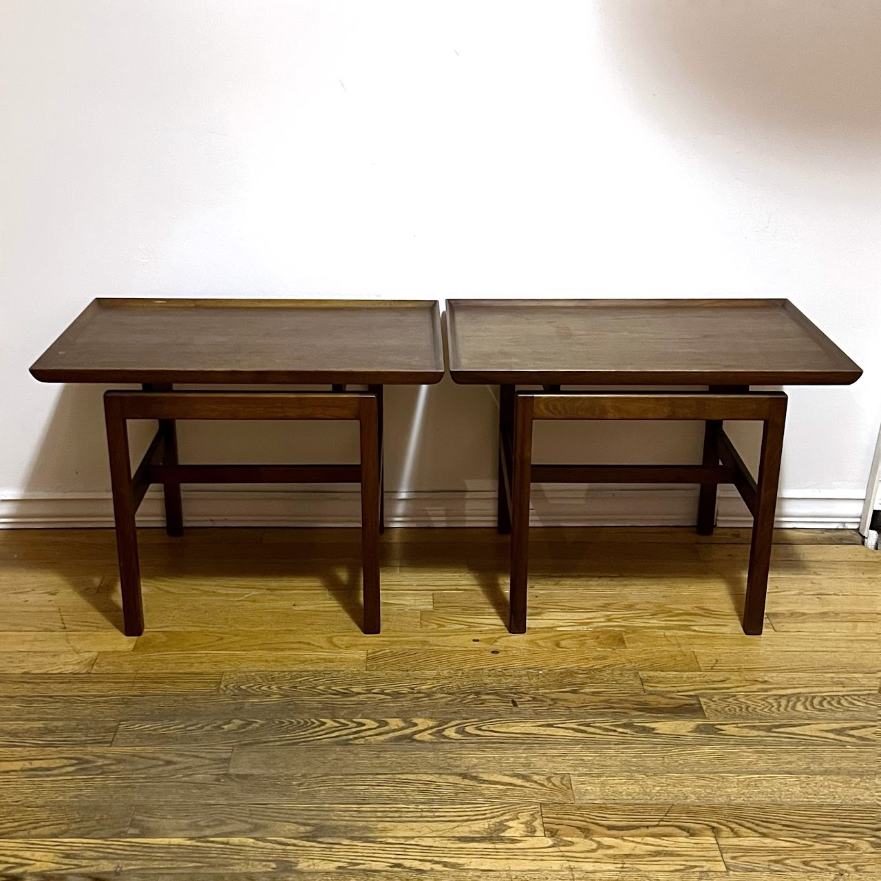 Jens Risom Design Inc. 1960s Walnut Floating Top Side Table Pair