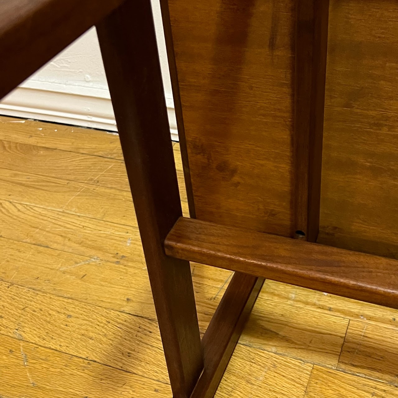 Jens Risom Design Inc. 1960s Walnut Floating Top Side Table Pair