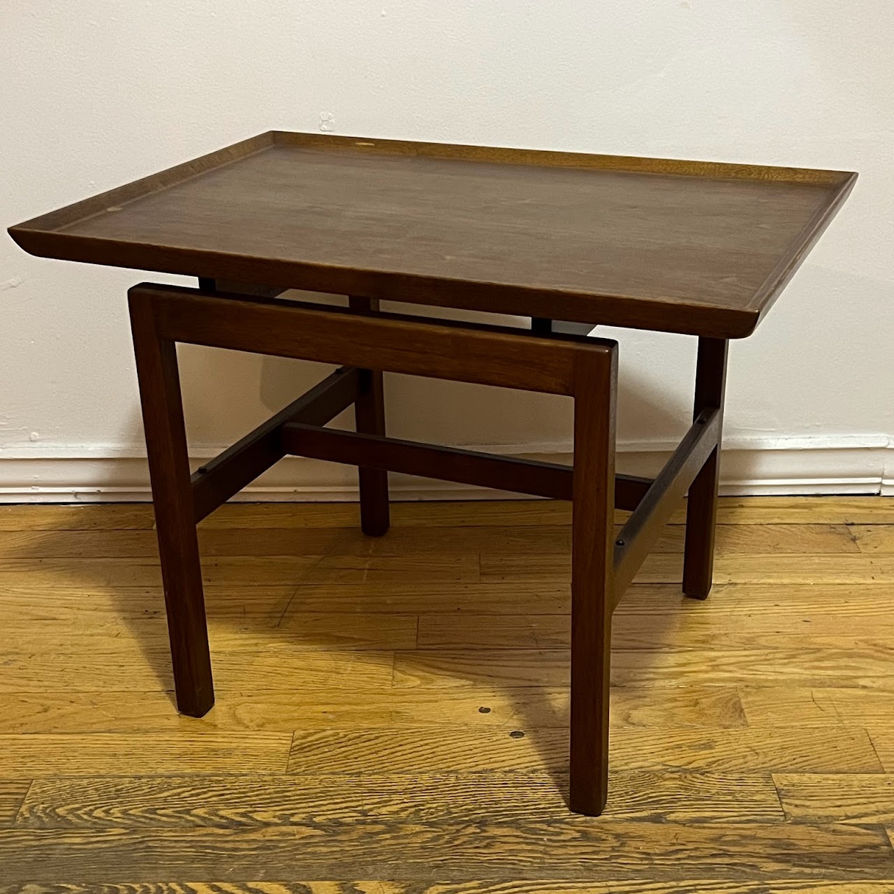 Jens Risom Design Inc. 1960s Walnut Floating Top Side Table Pair