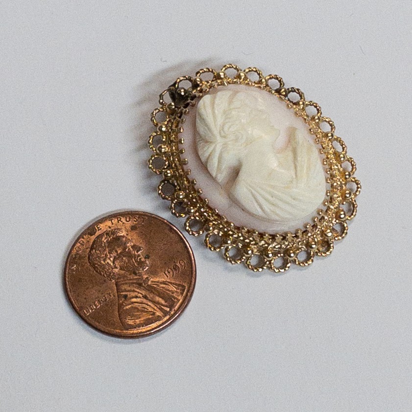 14K Gold Cameo Brooch