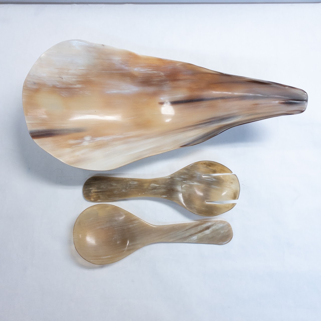 Carved Horn Salad Serving Set