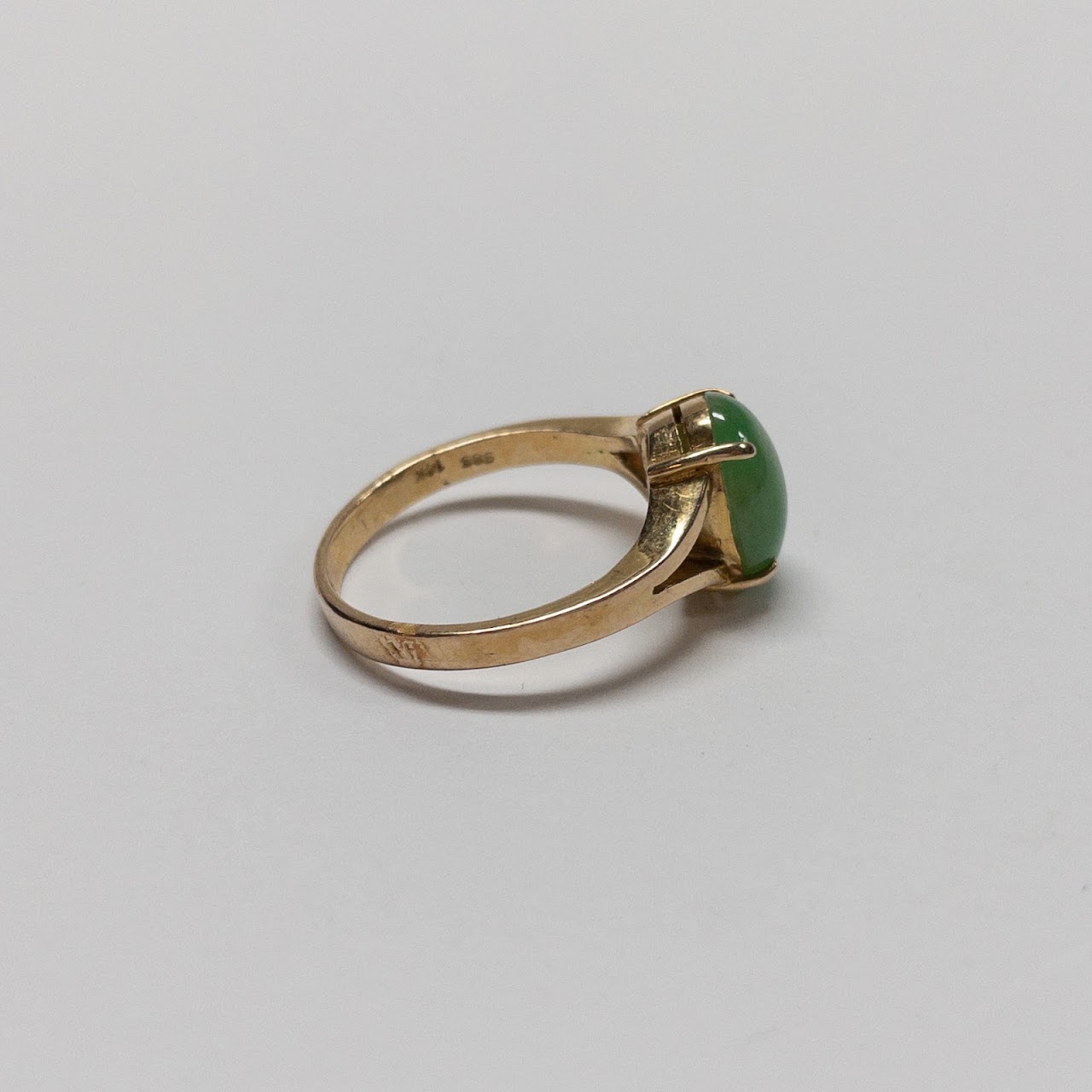 14K Gold and Green Stone Ring