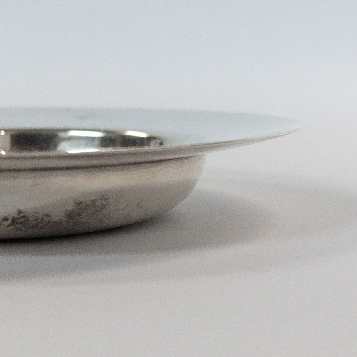 Tiffant & Co. Sterling Silver Plain-Rimmed Small Armada Dish