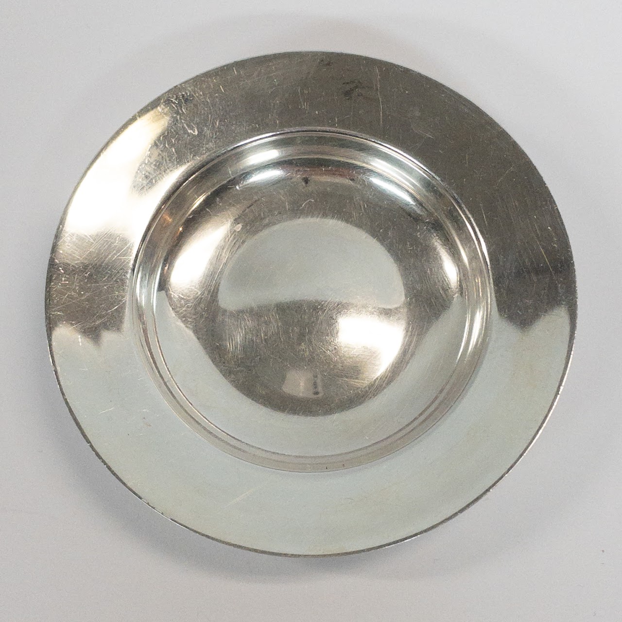 Tiffant & Co. Sterling Silver Plain-Rimmed Small Armada Dish